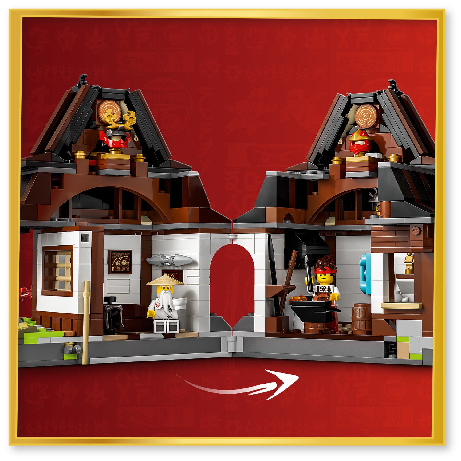LEGO Ninjago-Set mit zwei Gebäuden, die durch einen Torbogen verbunden sind, links eine Figur mit langem weißen Bart und Hut, rechts eine Figur mit rotem Stirnband und Schmiede-Ausrüstung.
