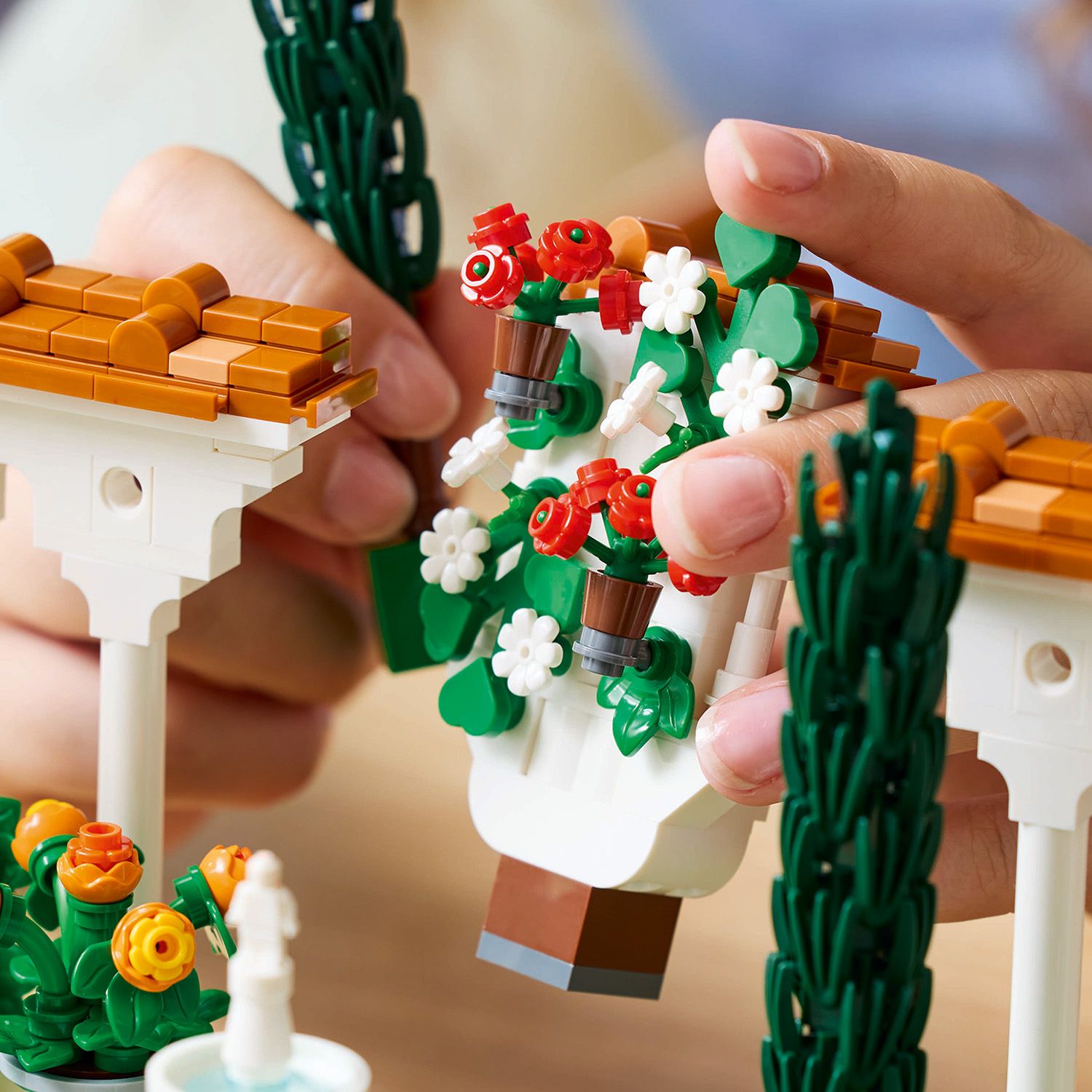 LEGO Gartenmauer mit Blumen