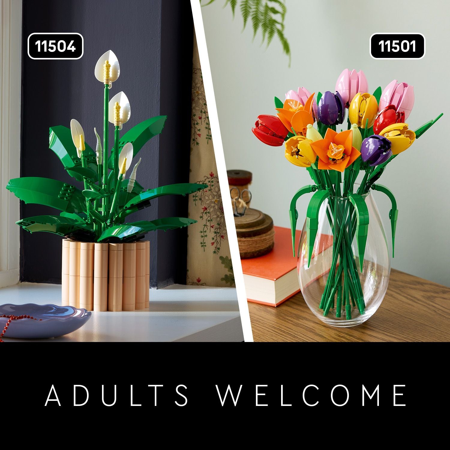 Zwei LEGO Blumenarrangements: links weiße Calla-Lilien mit grünen Blättern in einem runden, hellen Topf, rechts bunte Tulpen und Narzissen in einer klaren Glasvase auf einem Holztisch.