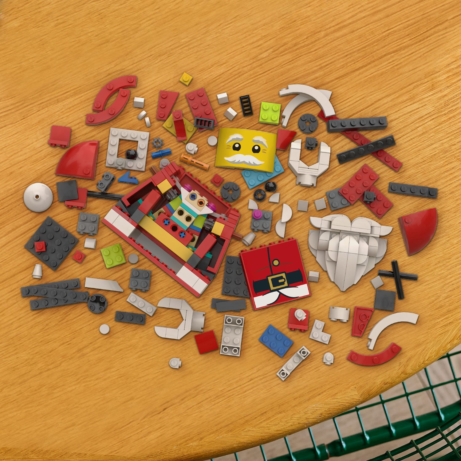 Zerlegte LEGO Steine in verschiedenen Farben und Formen, darunter Teile für einen Weihnachtsmann mit Bart und Gesicht auf einem Holztisch