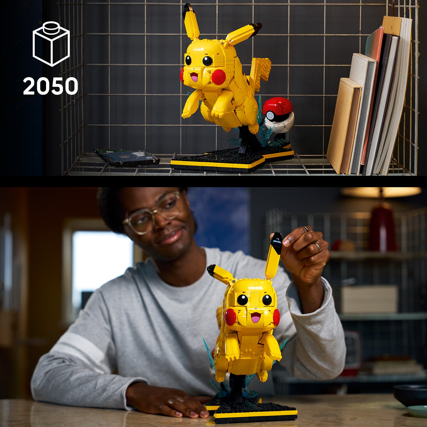 LEGO Modell von Pikachu mit Pokéball auf schwarzem Sockel und 2050 Teilen, dargestellt auf einem Regal und in den Händen einer Person sitzend